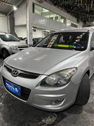 HYUNDAI I30 CW 2.0 MPFI 16V GASOLINA 4P MANUAL HYUNDAI I30 CW 2.0 MPFI 16V GASOLINA 4P MANUAL